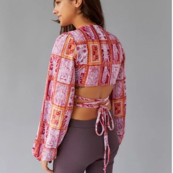 UO Florentina Boho Peasant Hipster Chic Romantic Hippie Art Deco Farm Wrap Top - Picture 1 of 4